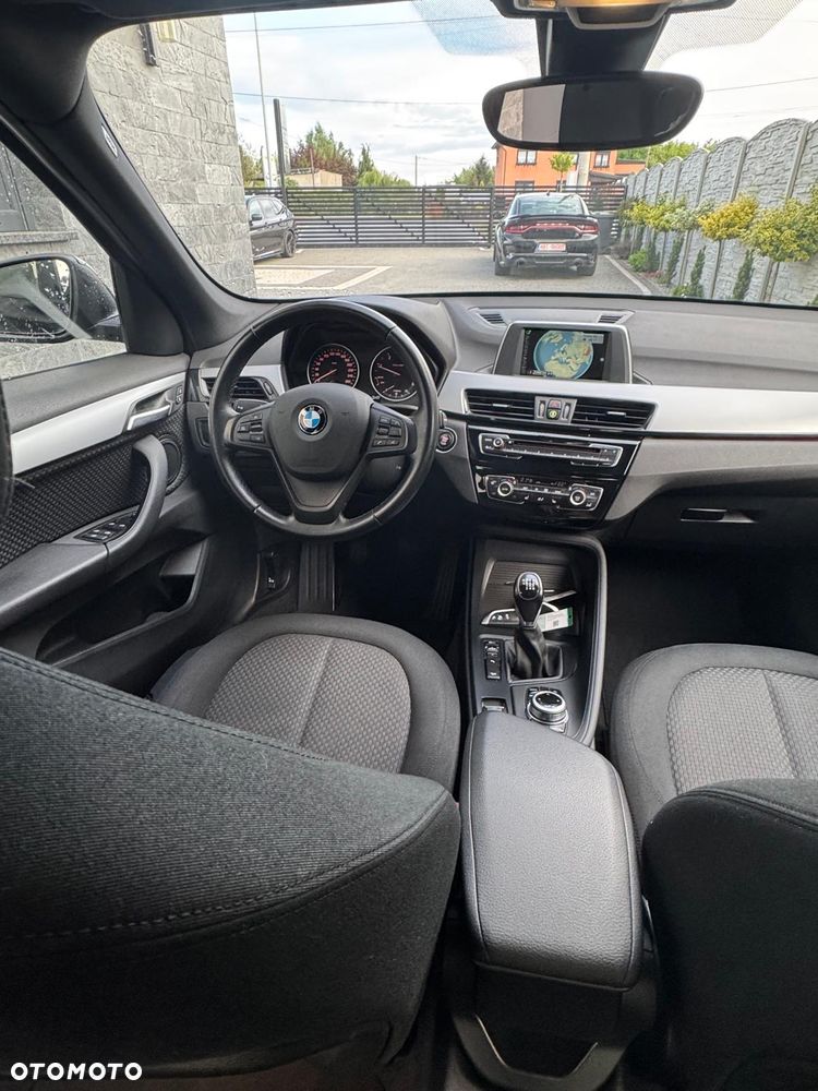 BMW X1 xDrive18d Sport Line - 8