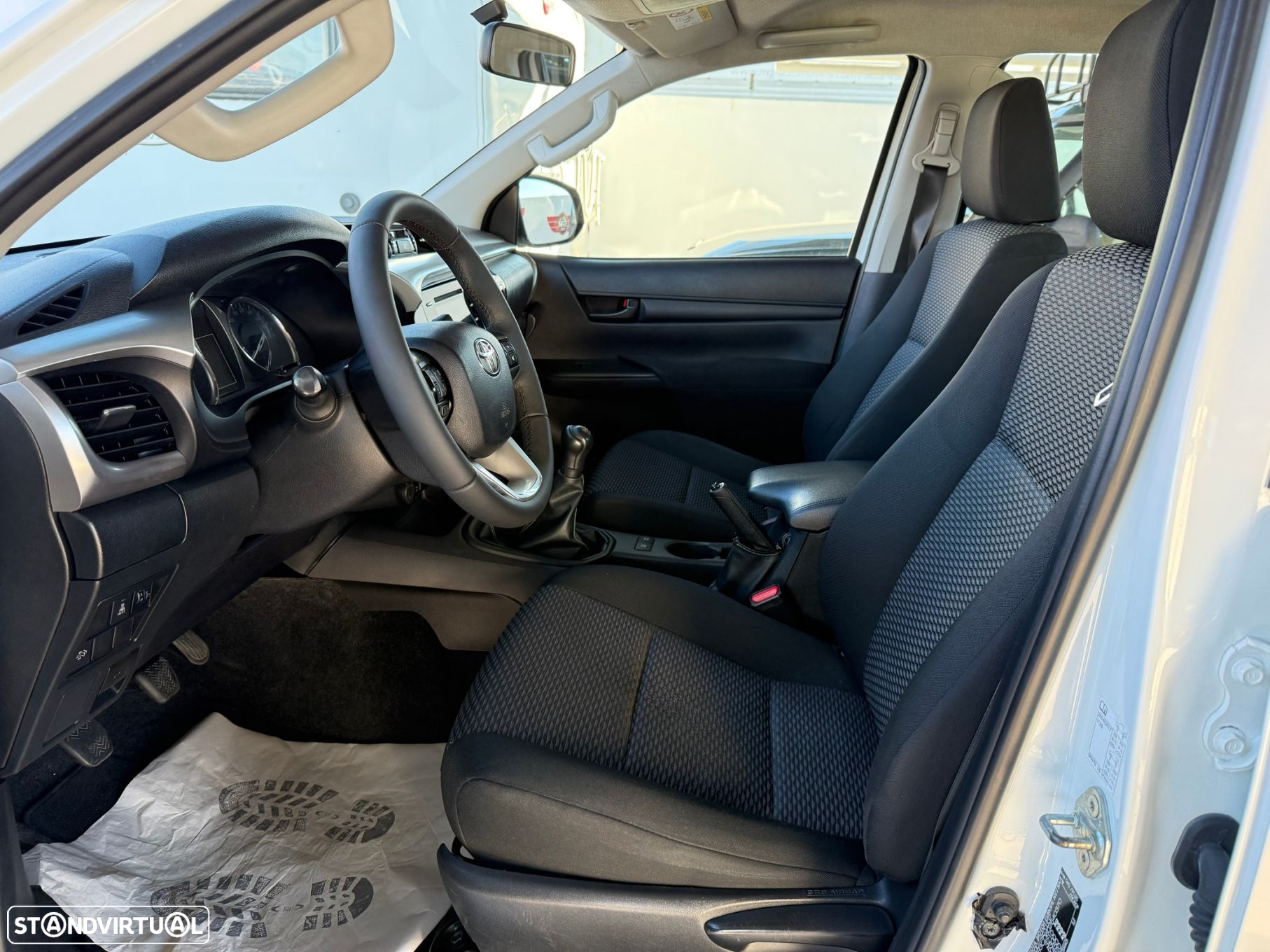 Toyota Hilux 2.4 D-4D 4WD CD CH - 10