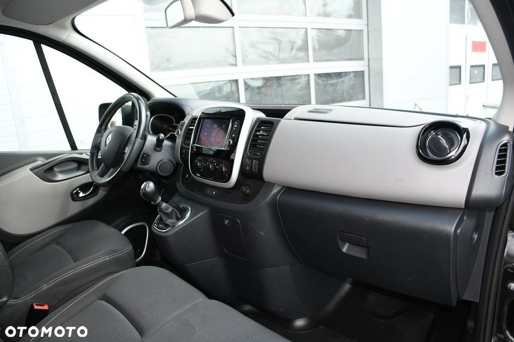 Renault Trafic - 32