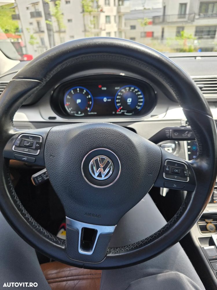 Volkswagen Passat 2.0TDI Highline DPF DSG - 13