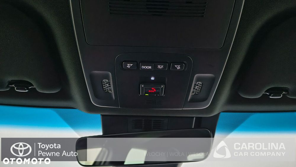 Toyota Camry - 22