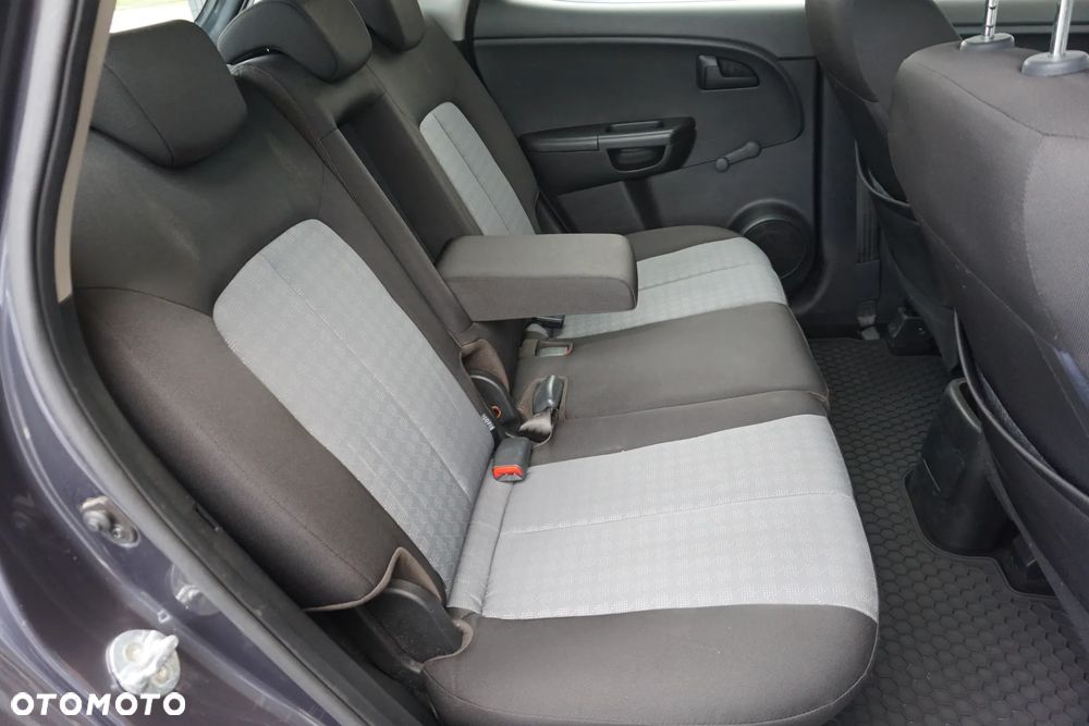 Kia Venga 1.4 M - 10