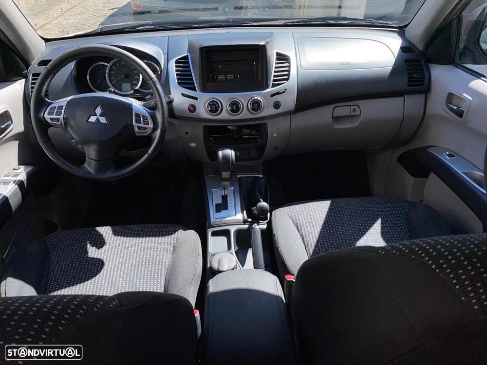 Mitsubishi L200 Pick Up 4x4 Auto DPF Intense Cabine Dupla - 8
