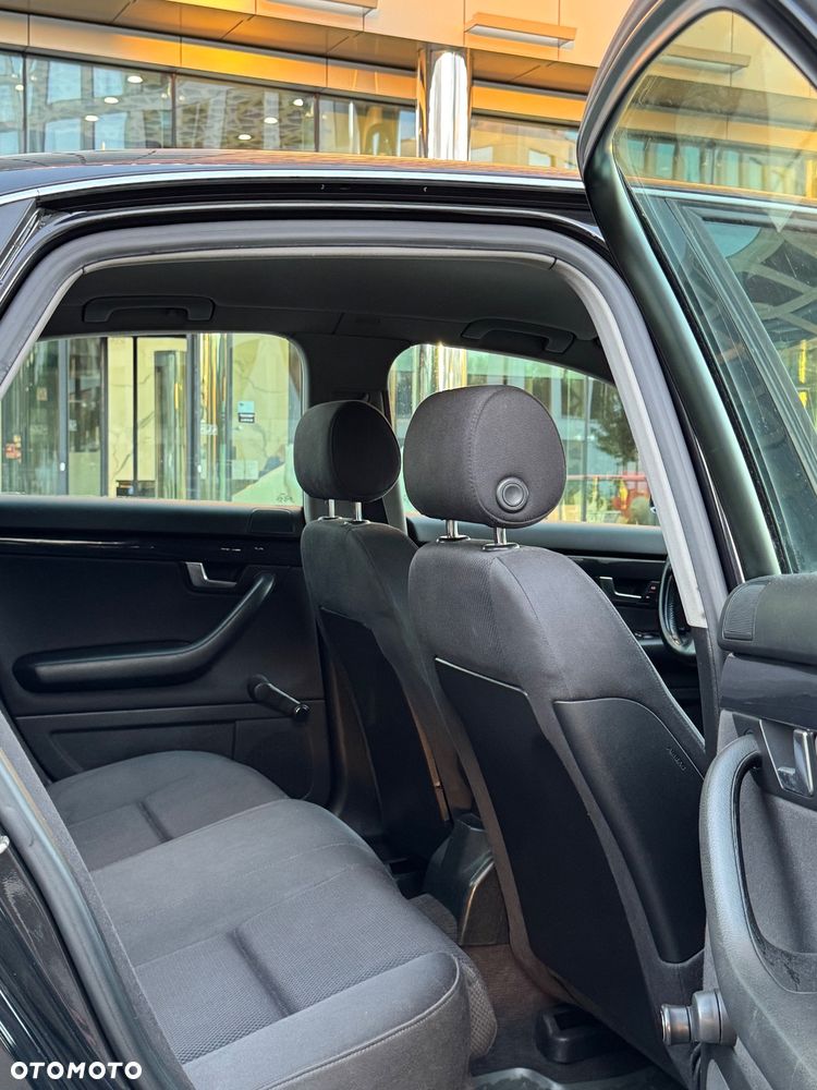 Audi A4 Limousine - 11