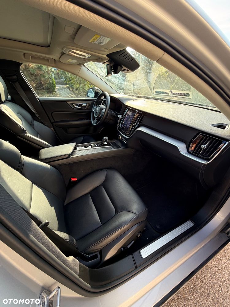 Volvo S60 B5 B Ultimate Dark - 12