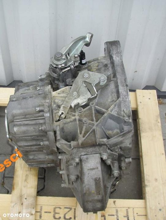 SKRZYNIA BIEGÓW PEUGEOT BOXER 2006-2011 3.0 6-BIEG - 1