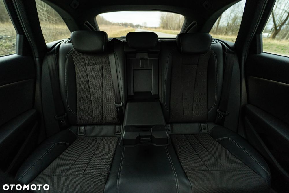 Audi A4 - 12