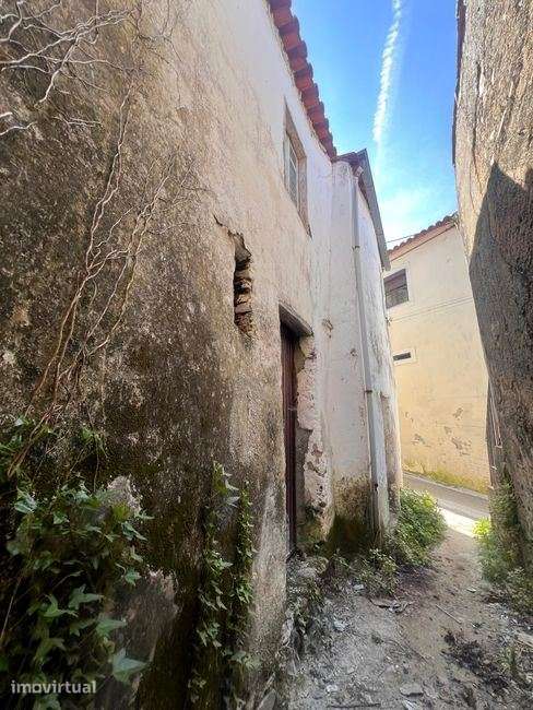 Moradia T2 para Reconstrução em Tábuas  Miranda do Corvo - Grande imagem: 2/12