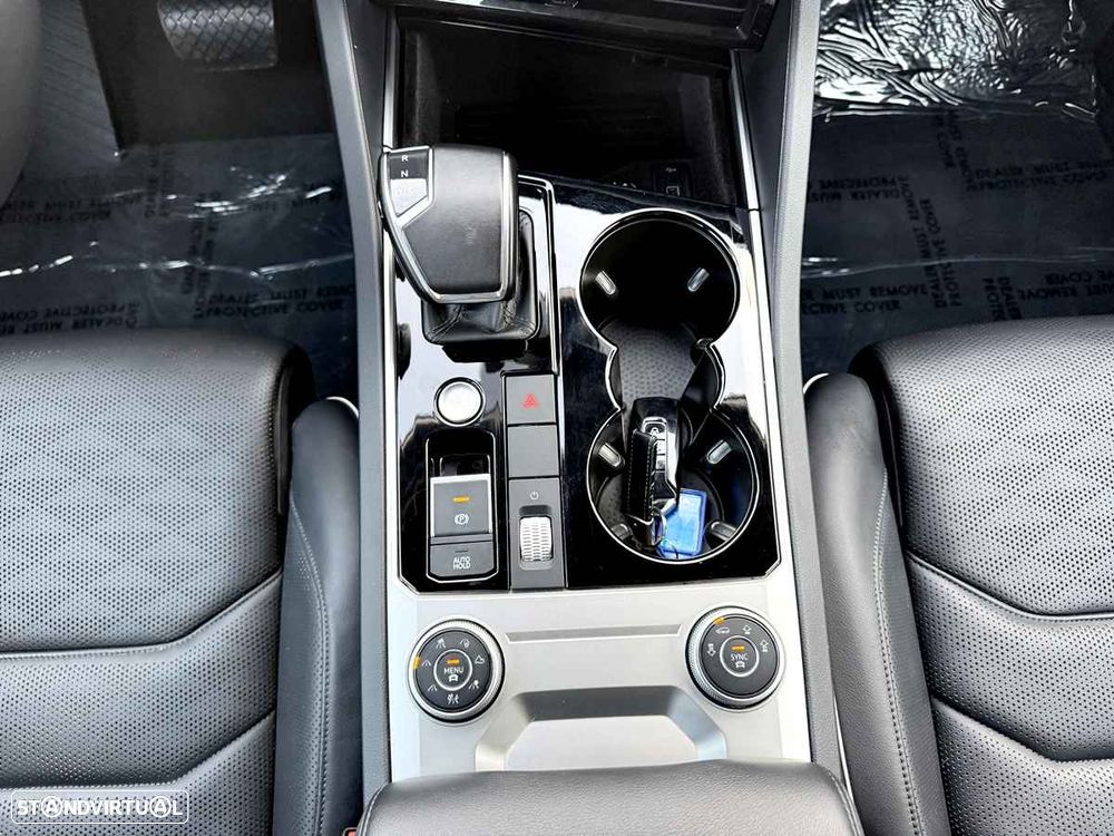 VW Touareg 3.0 TDI V6 Elegance Plus - 19