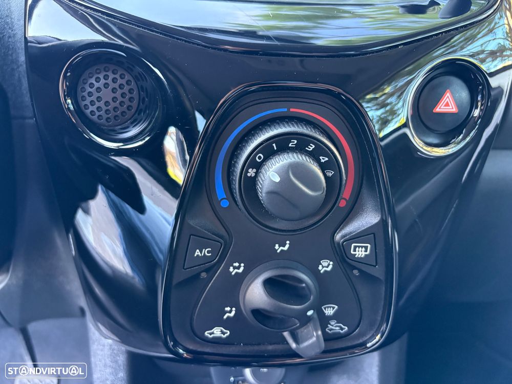 Peugeot 108 1.0 VTI Top! Allure ETG5 - 19