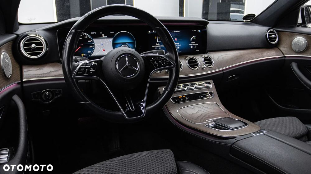 Mercedes-Benz Klasa E 300 de 9G-TRONIC - 11