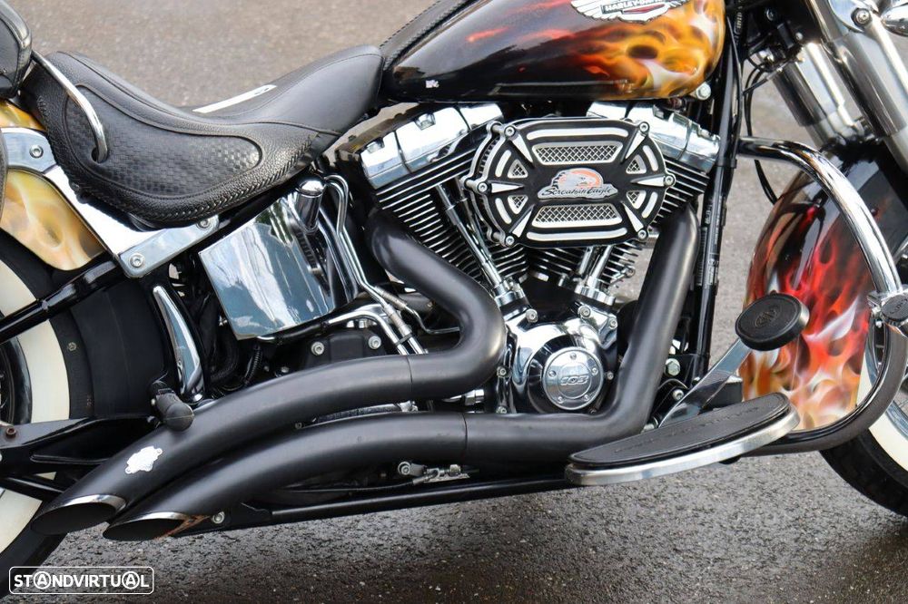Harley-Davidson Softail Deluxe - 11