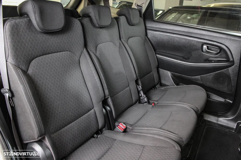 Kia Carens 1.7 CRDi ISG TX - 17