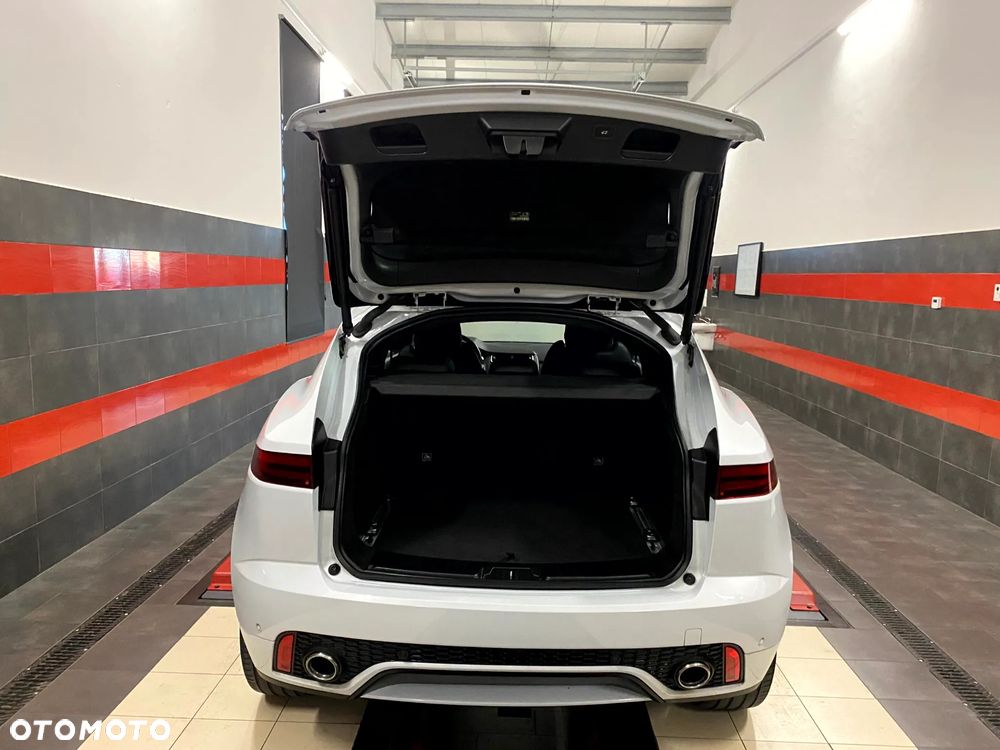 Jaguar E-Pace D180 AWD R-Dynamic S - 15