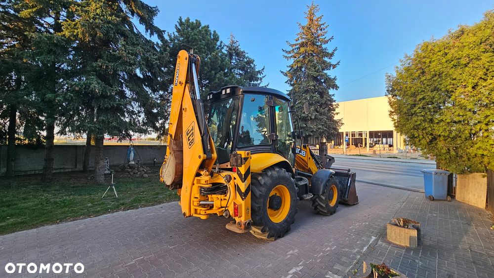 JCB 3 CX CONTRACTOR - 2