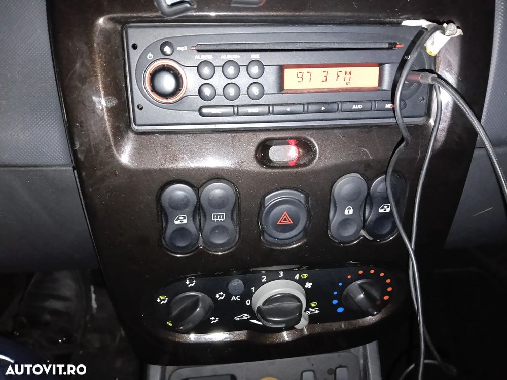 Dacia Duster 1.6 16V 4x2 - 3