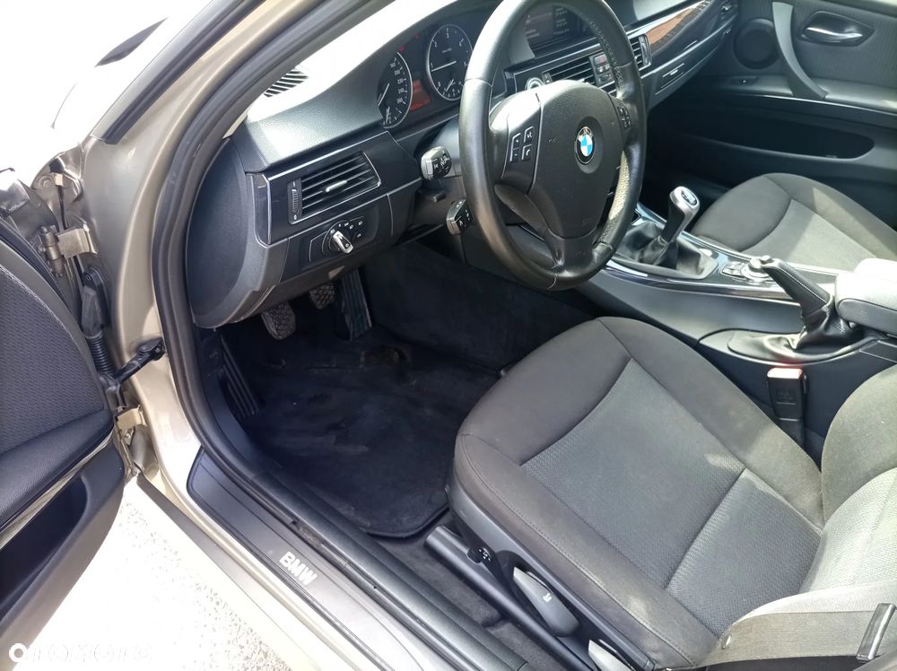 BMW Seria 3 320d DPF Blue Performance Edition Sport - 18