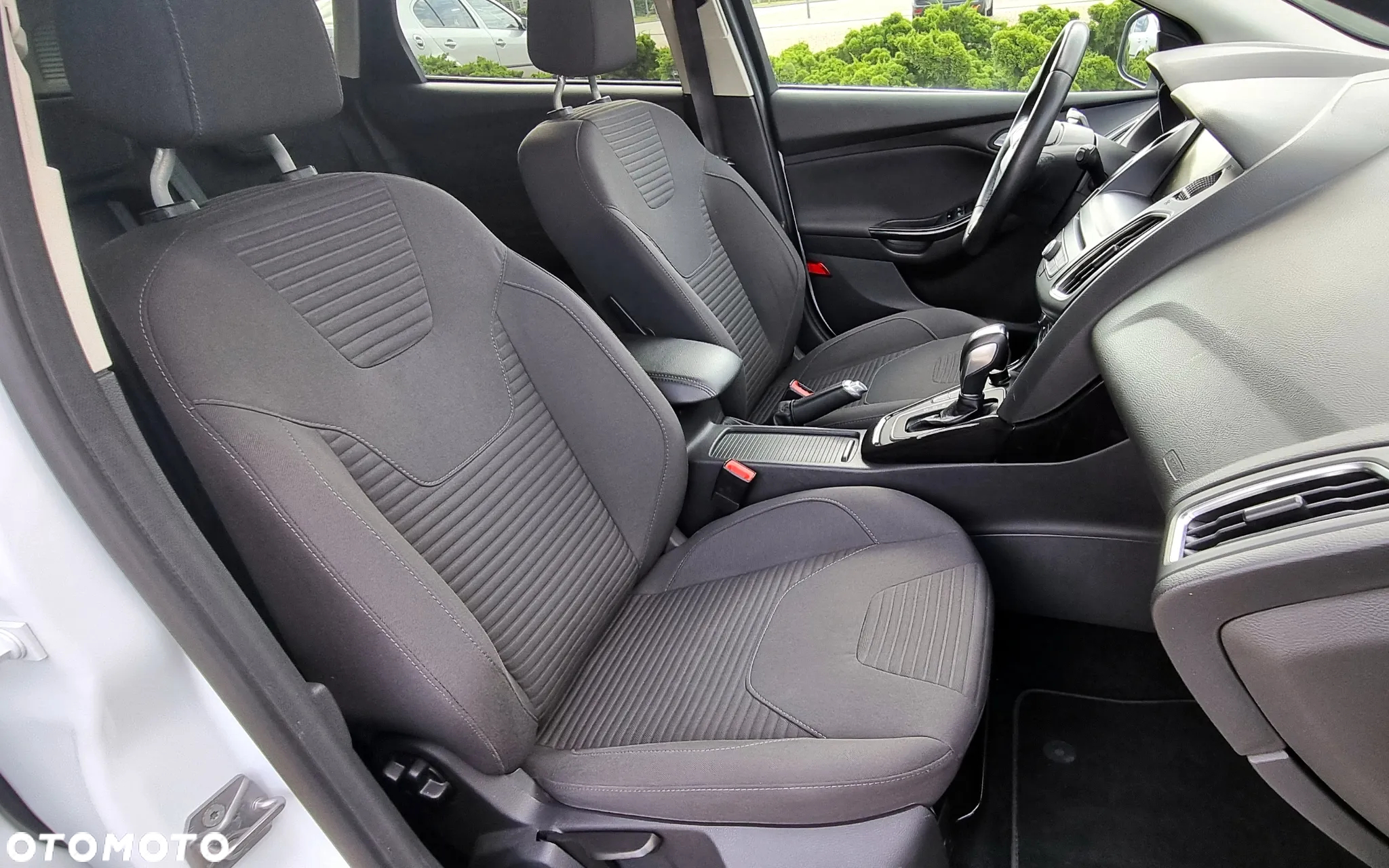 Ford Focus 1.5 EcoBlue Start-Stopp-System TITANIUM - 22