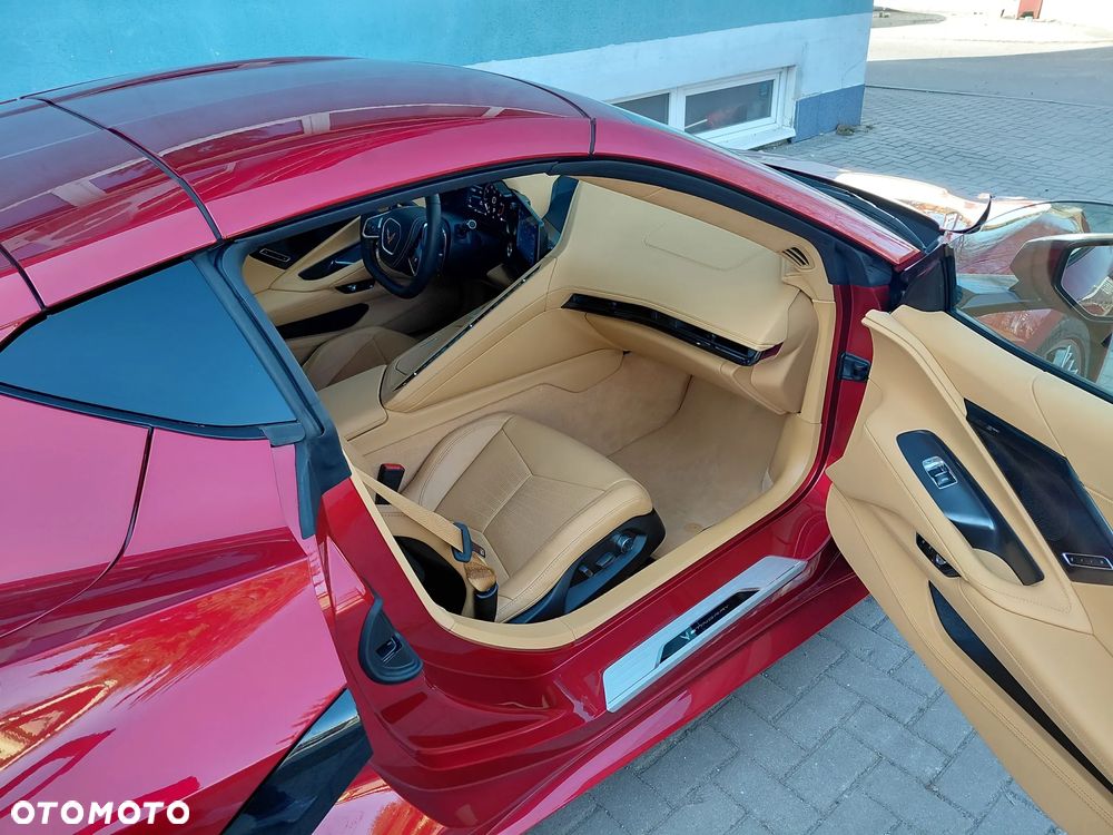 Chevrolet Corvette - 12