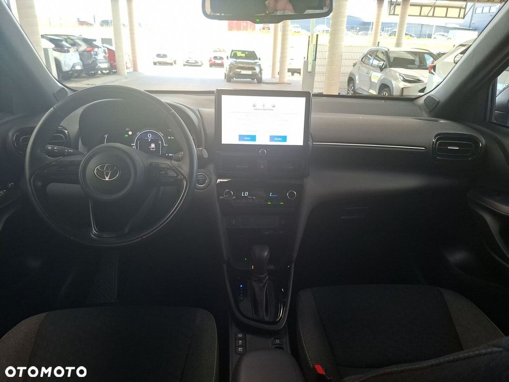 Toyota Yaris Cross - 16
