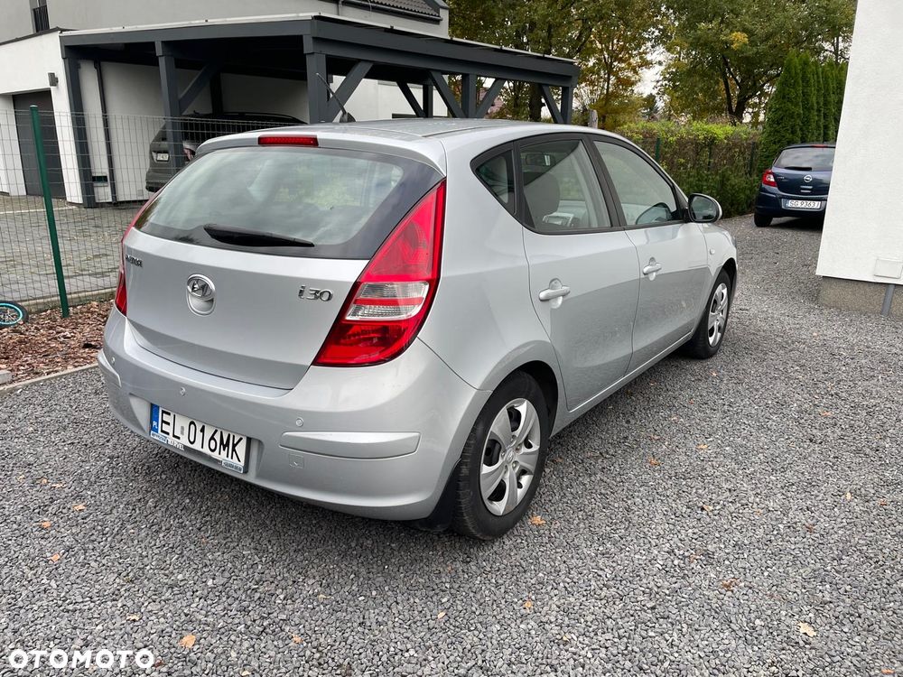 Hyundai I30 2010 photo 3