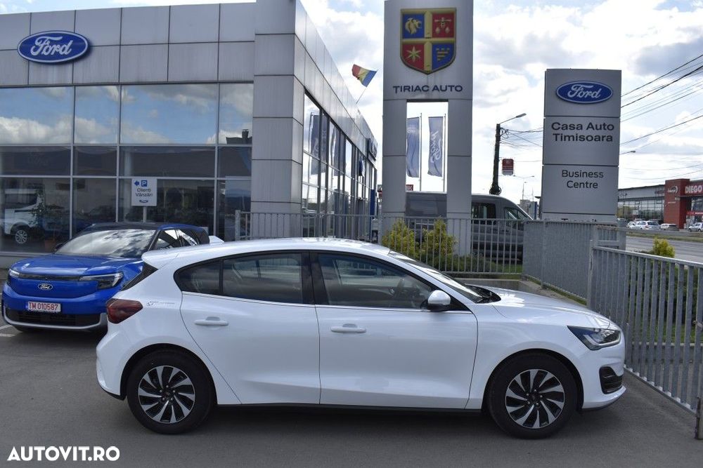 Ford Focus 1.0 EcoBoost 6MT MHEV Titanium - 10