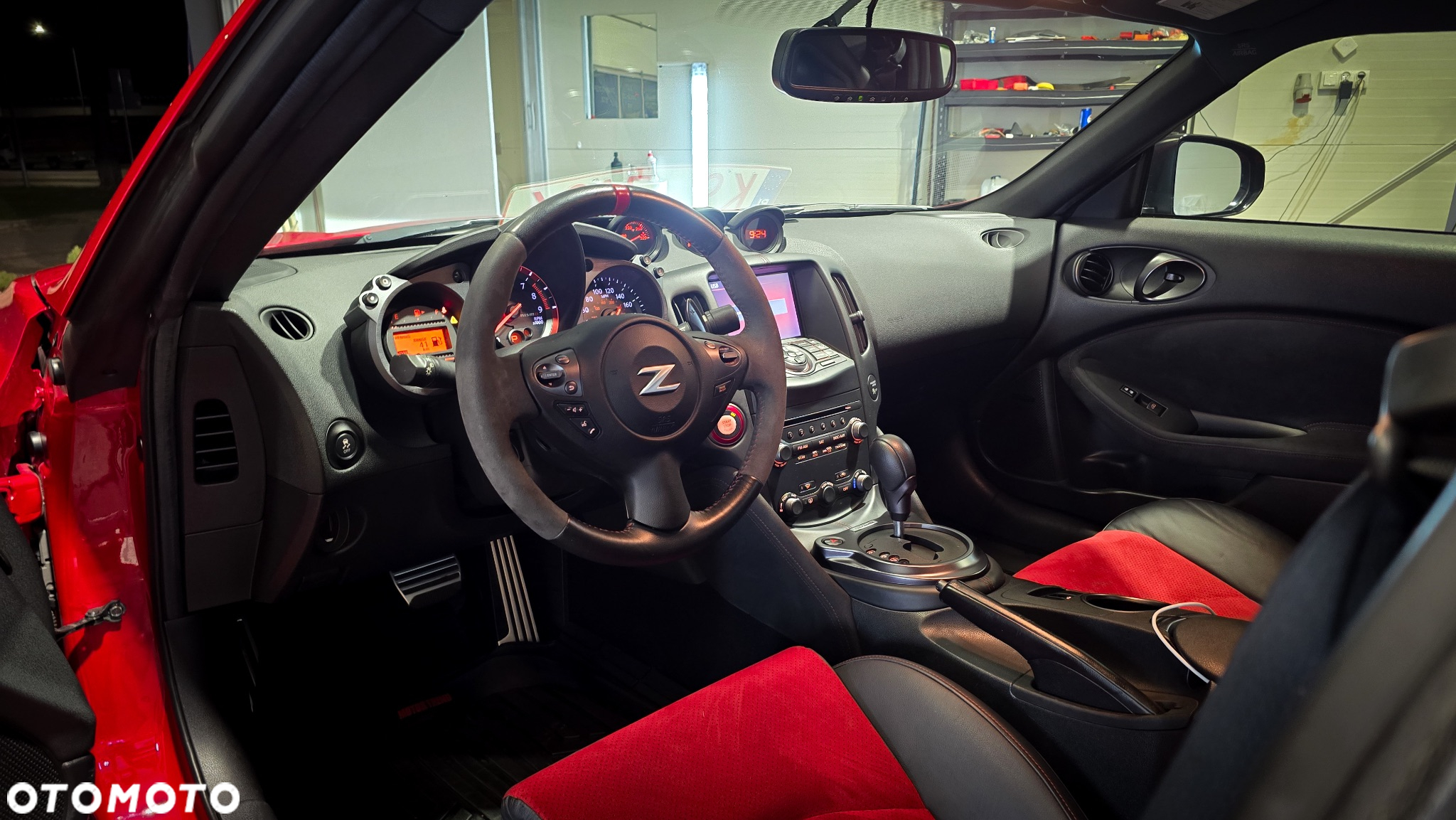 Nissan 370 Z - 5