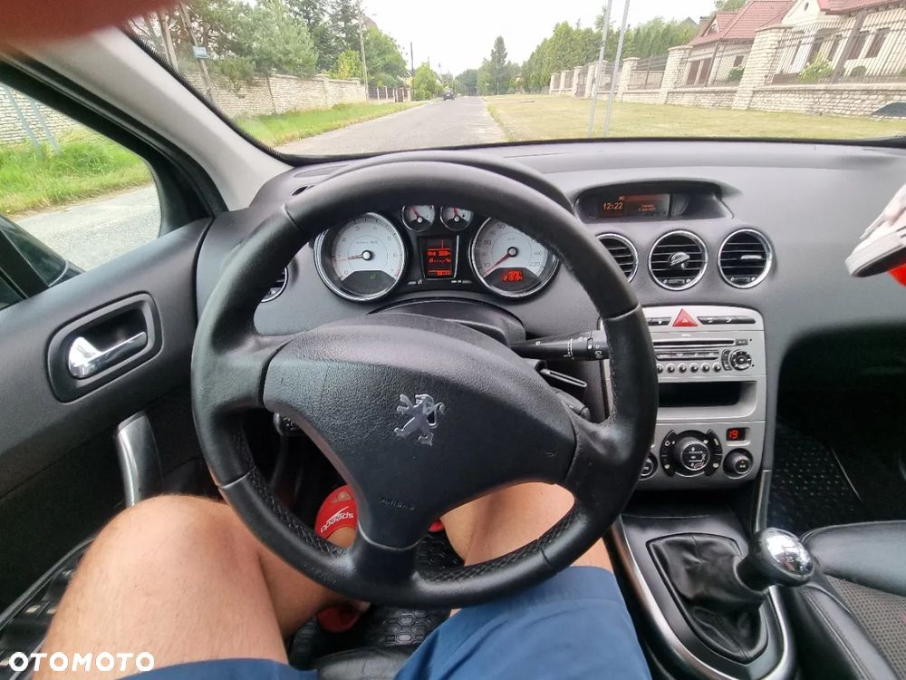Peugeot 308 1.6 Premium Plus - 21
