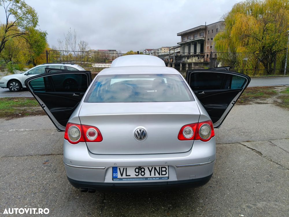 Volkswagen Passat Variant 2.0 TDI Highline DPF 4Motion - 21