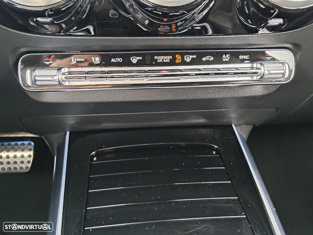 Mercedes-Benz GLA 180 d AMG Line - 22