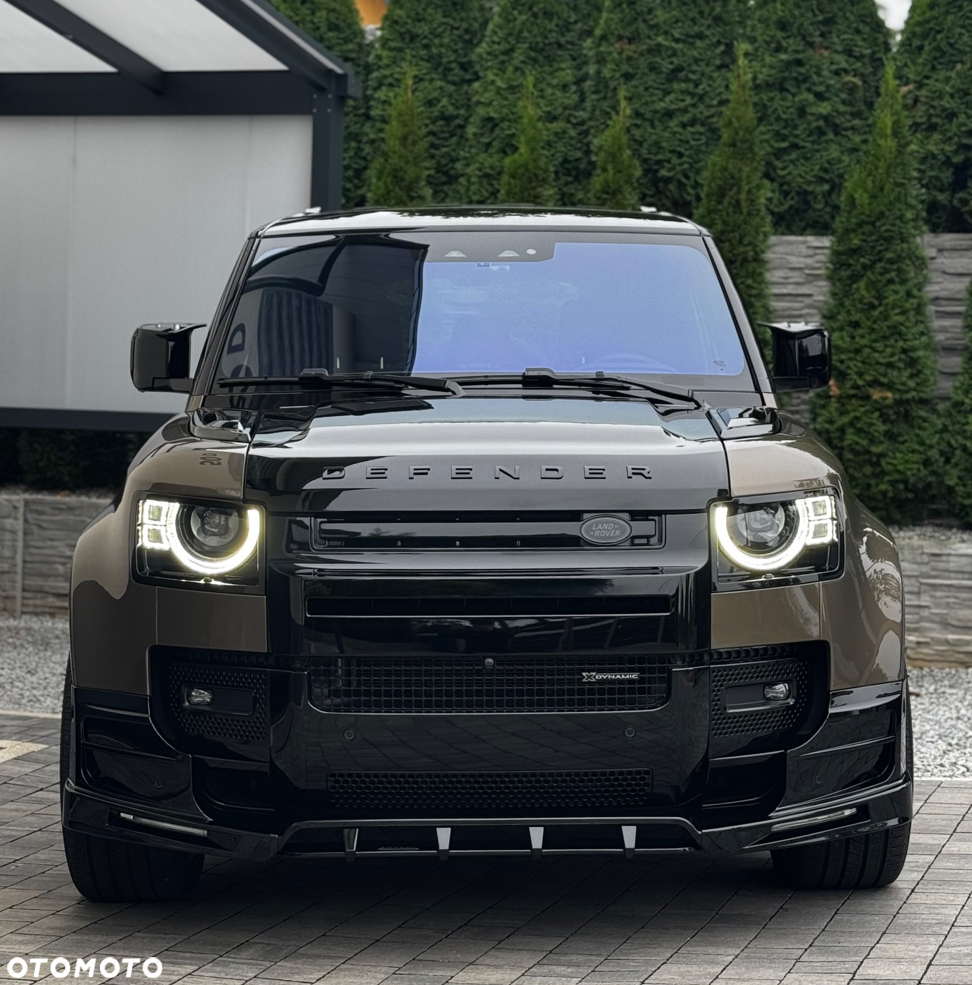 Land Rover Defender 110 3.0 D200 mHEV - 32