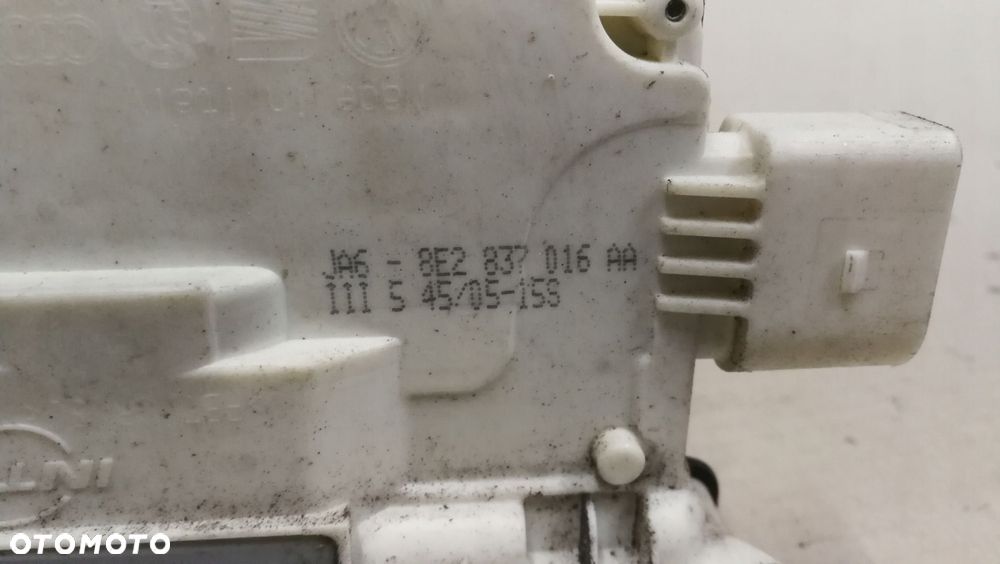ZAMEK DRZWI PRAWY PRZÓD AUDI A4 B7 8E2837016AA - 2