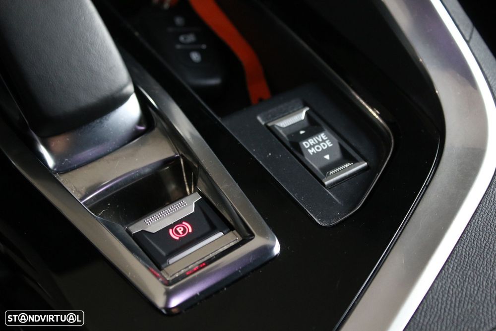 Peugeot 3008 1.6 Hybrid Allure Pack e-EAT8 - 25