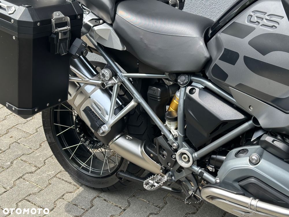 BMW R - 19