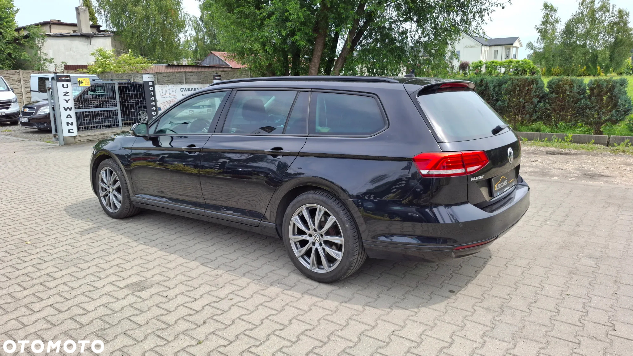 Volkswagen Passat - 25