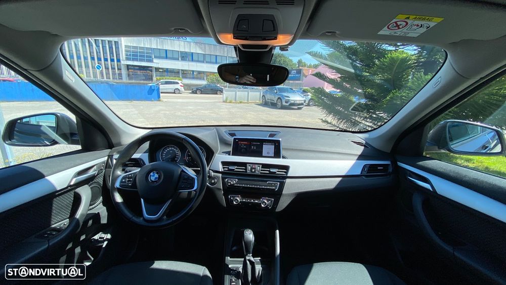 BMW X1 25 e xDrive Corporate Edition - 24