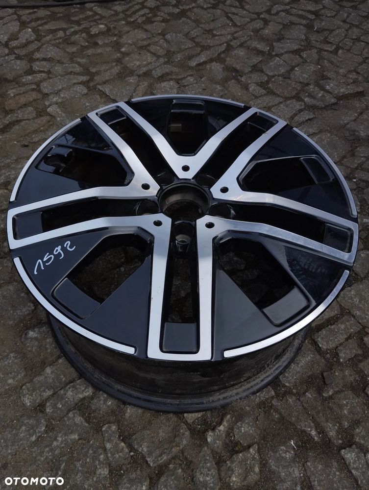 Felga Mercedes B-klasa GLB A2474012700 7,5 x 18 ET53 5x112 - 4