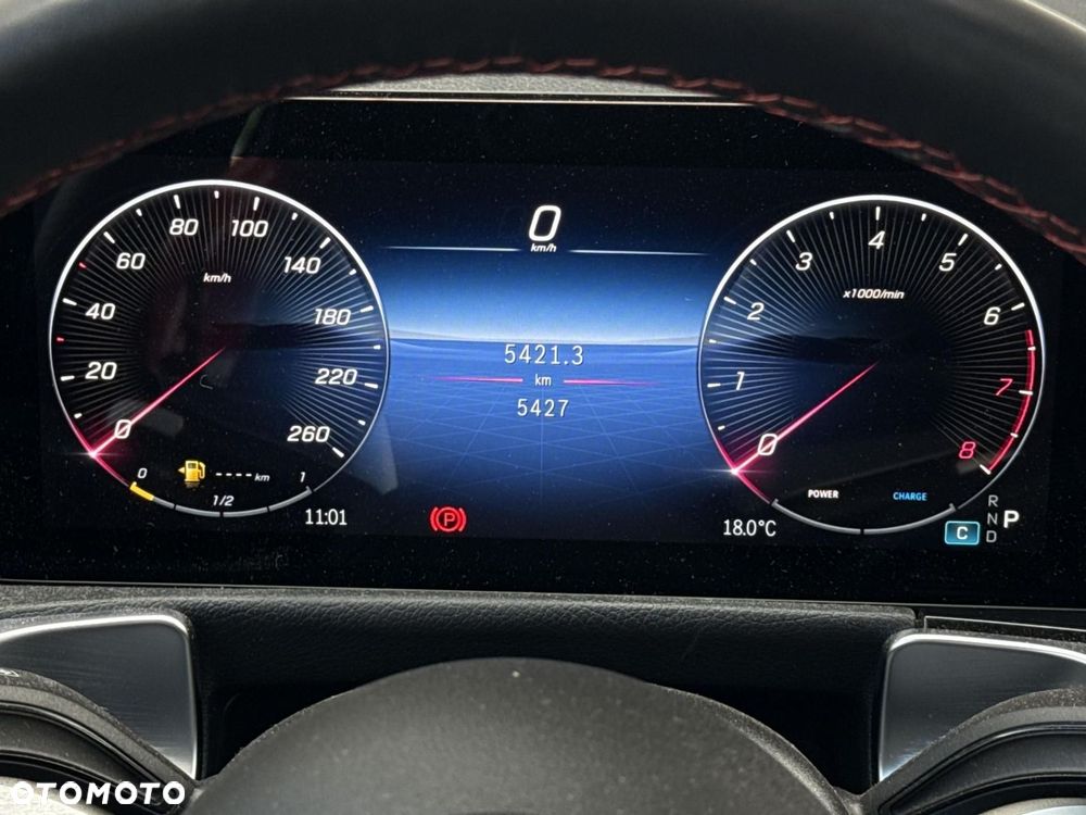 Mercedes-Benz GLB - 16