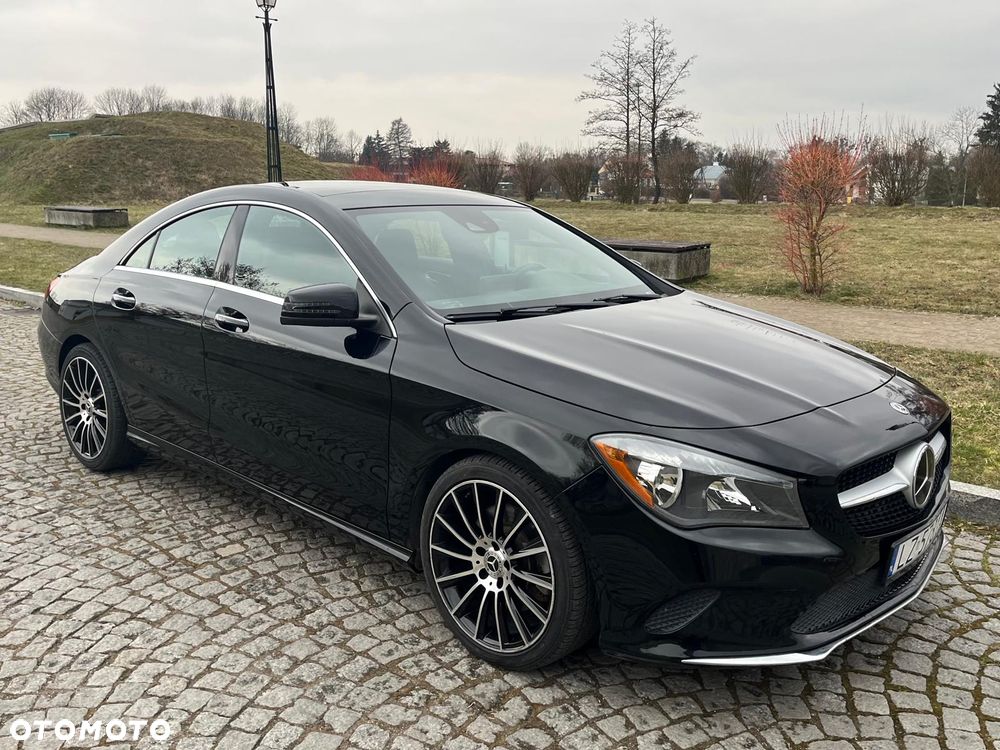 Mercedes-Benz CLA 250 4Matic 7G-DCT - 3