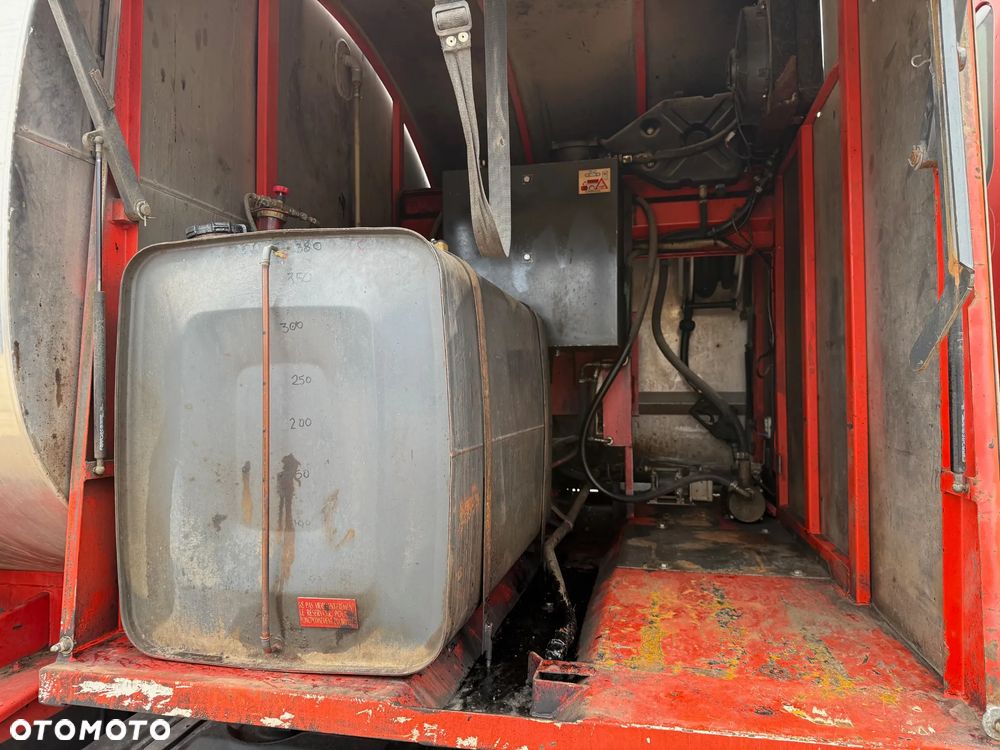Renault Midlum Skrapiarka Drogowa Secmair 6000 l - 16