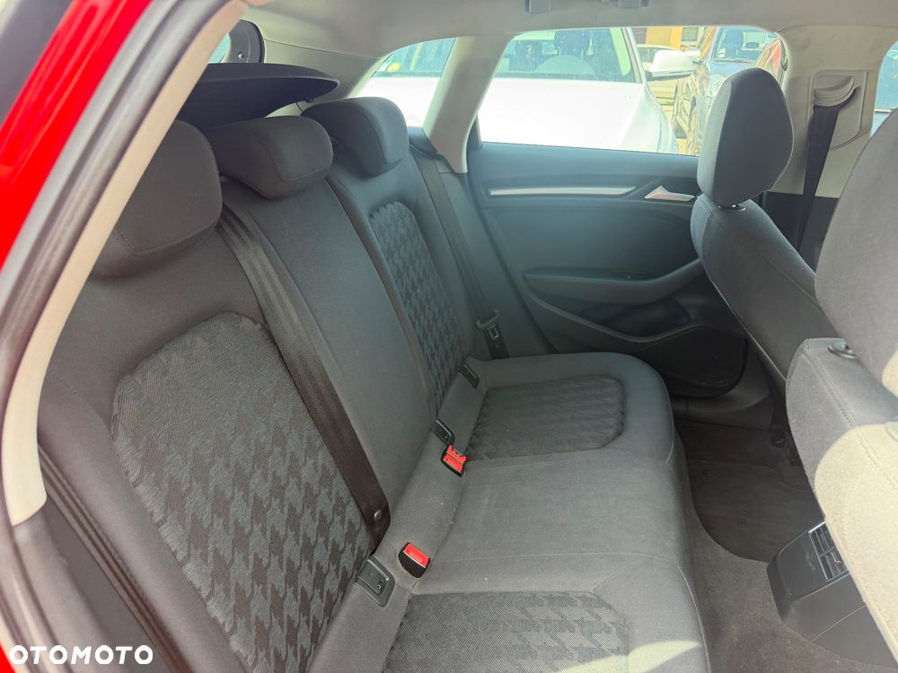 Audi A3 Sportback 1.6 TDI S tronic - 14