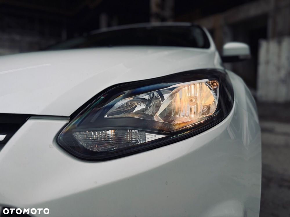 Ford Focus 1.6 Ambiente Start - 3