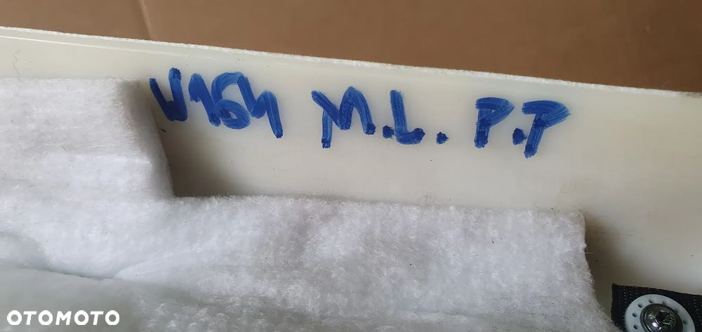 Osłona poszycie słupka prawy przód Mercedes ML W164 A1646900425 - 7
