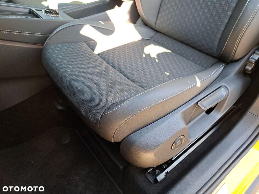Volkswagen T-Roc 1.5 eTSI R-Line DSG - 19