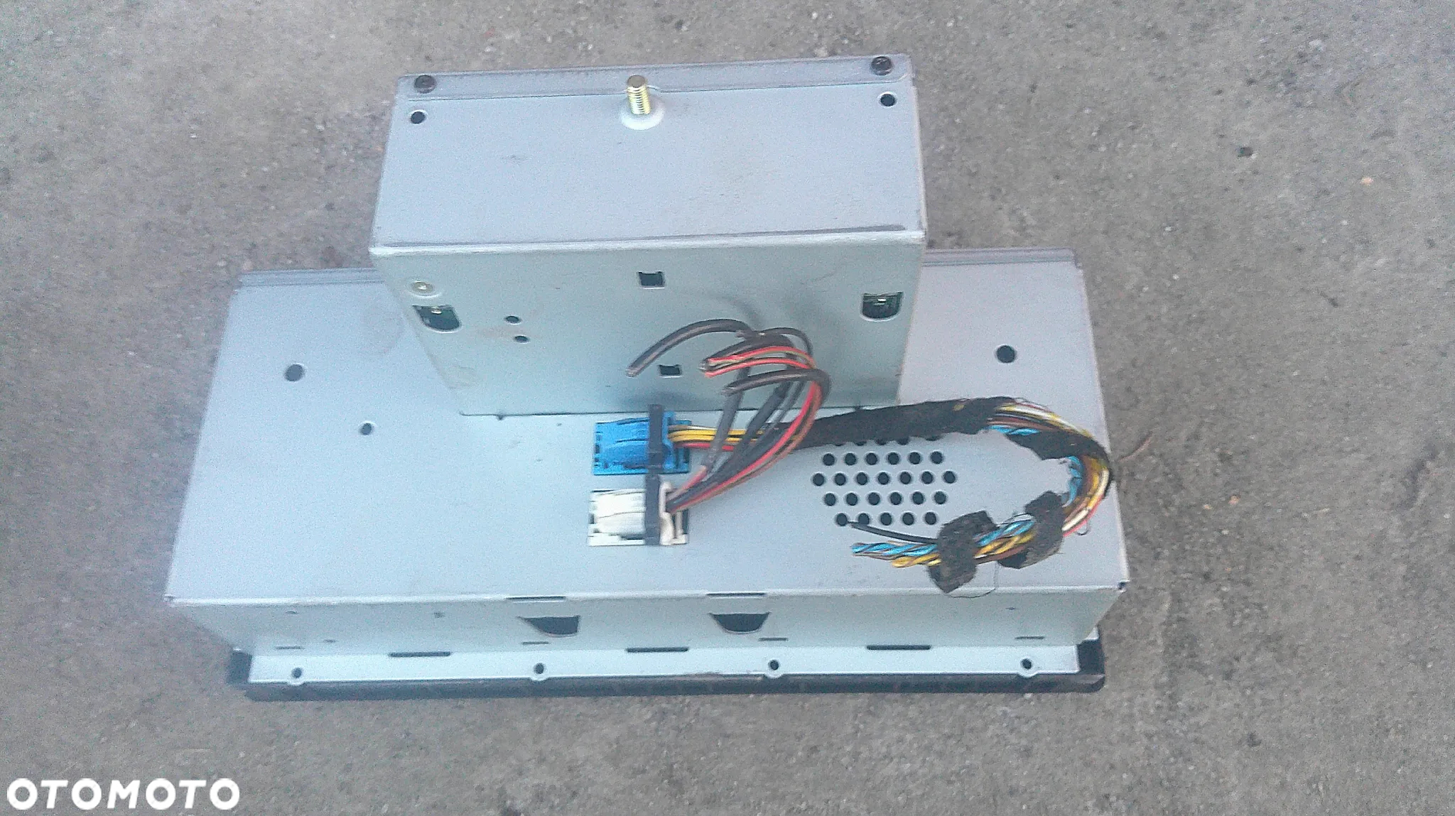BMW E39 RADIO MONITOR - 2