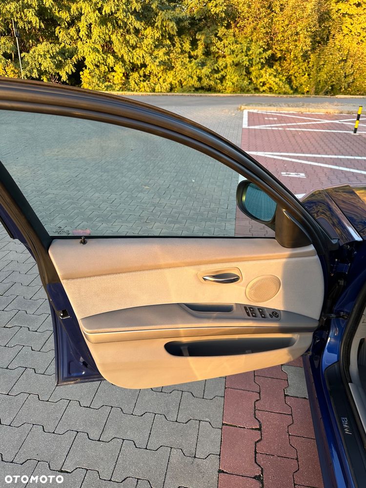 BMW Seria 3 320d - 19