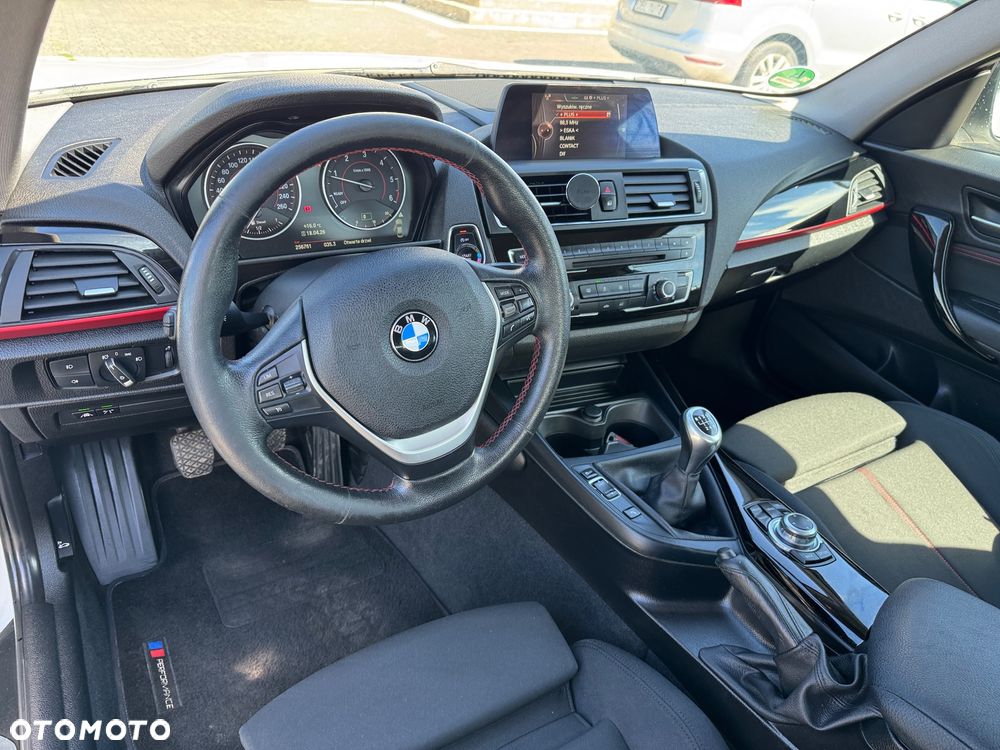 BMW Seria 2 218d Sport Line - 16