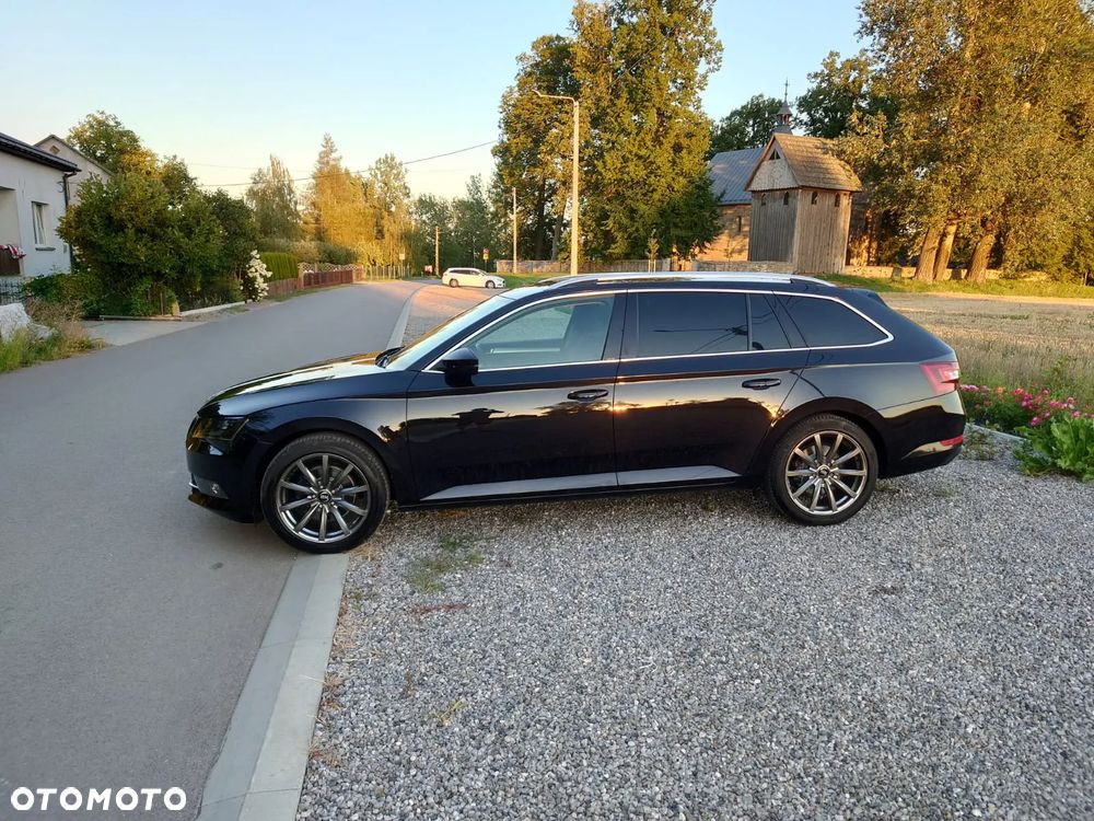 Skoda Superb 2.0 TDI Ambition - 35