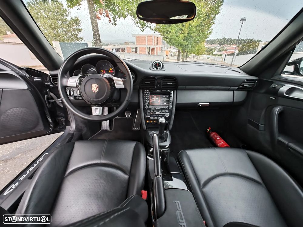 Porsche 911 (997) Carrera 4 S - 26