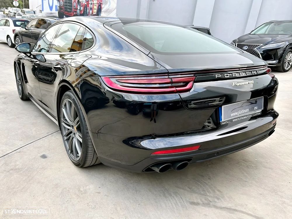 Porsche Panamera 4 E-Hybrid - 4